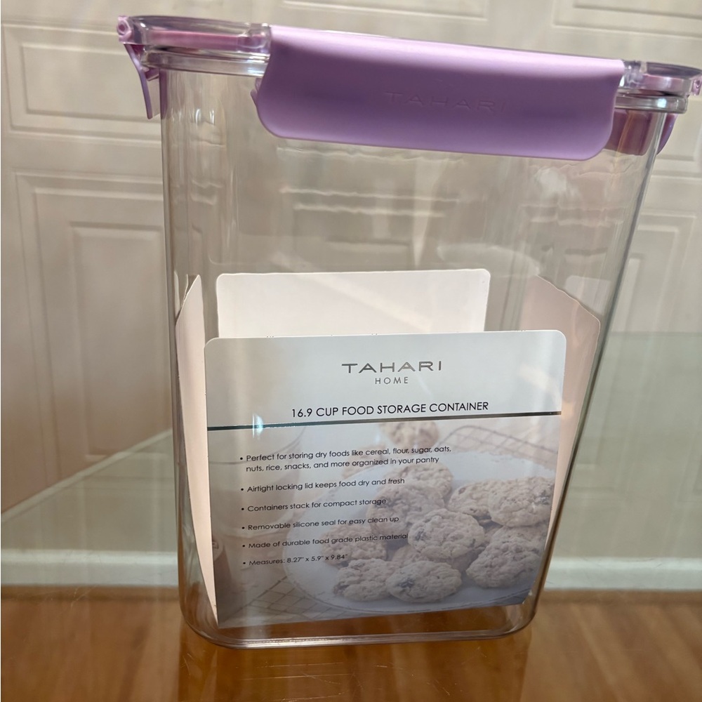 New Tahari Food Storage Container, 16.9-Cup Stackable Space Saving Snap Lid - Picture 2 of 7